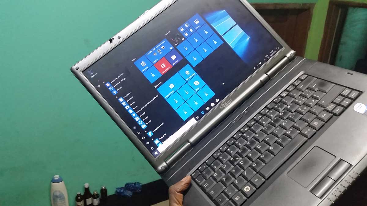 FUJITSU SIEMENS 