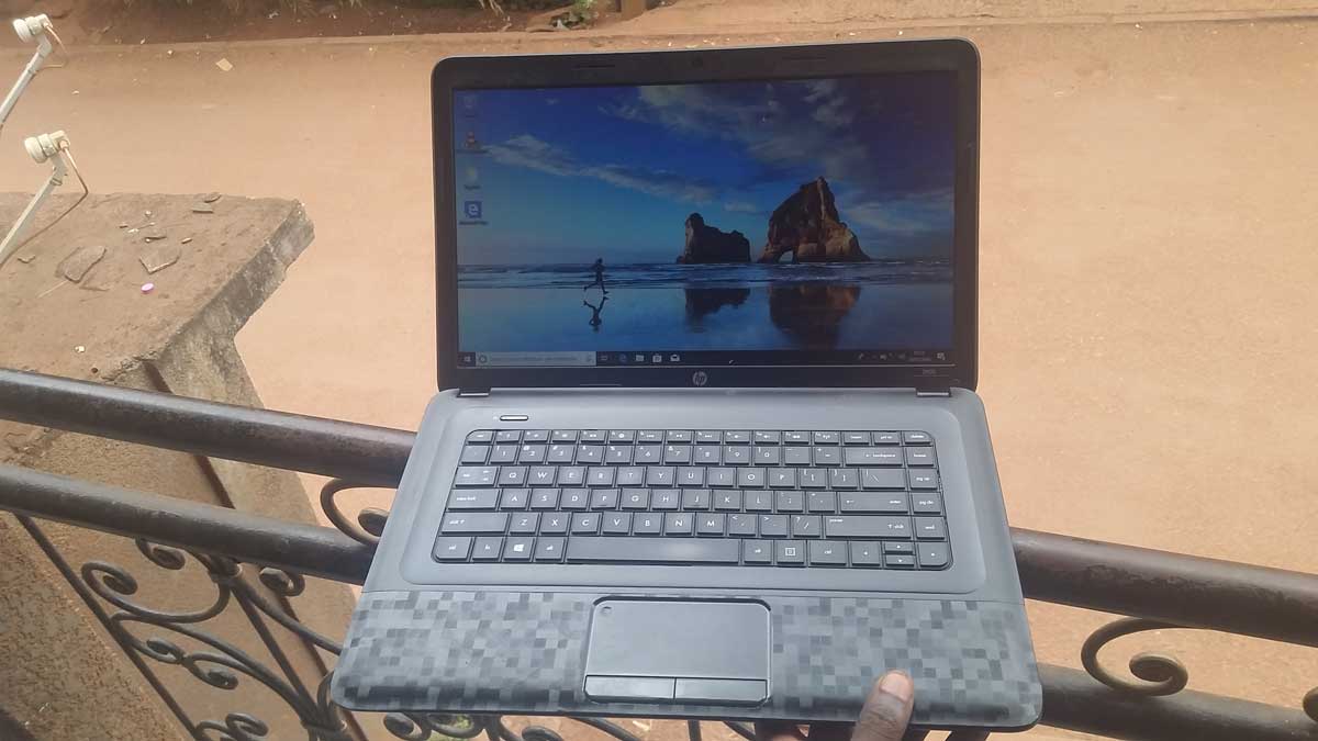 HP 2000 