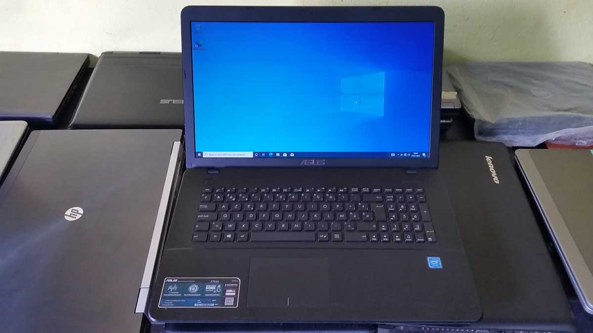 asus slim 17 pouces 500go 4go ram