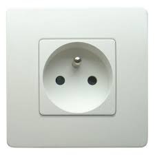 prise electrique classique 2P+T